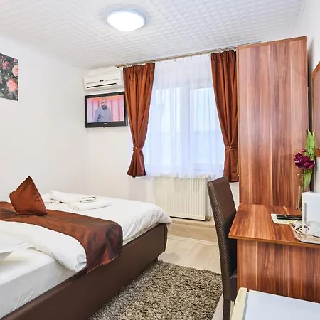 Mora Guest house