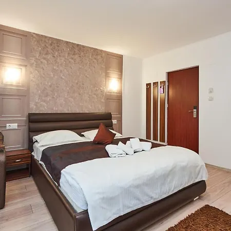 Mora Guest house 3*